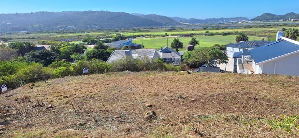 852 m² Land