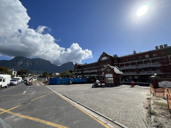 256 m² Commercial space