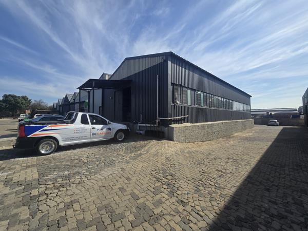 340 m² Industrial space