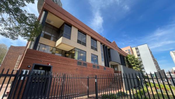 790 m² Office Space