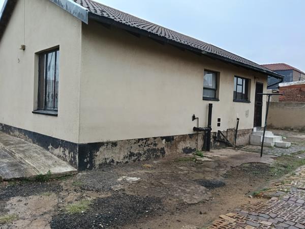 2 Bedroom House