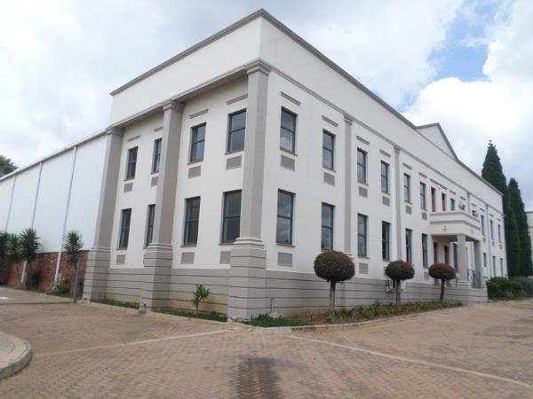 1 560 m² Industrial space