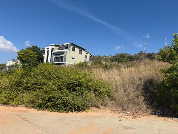 1 165 m² Land