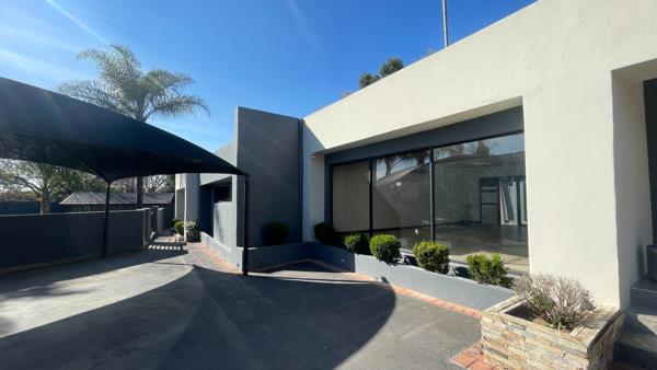 250 m² Office Space