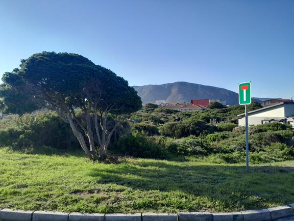 612 m² Land