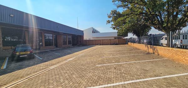 143 m² Retail Space