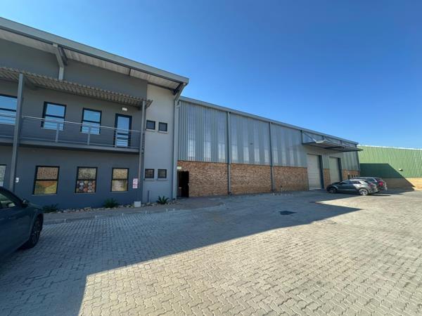 893 m² Industrial space