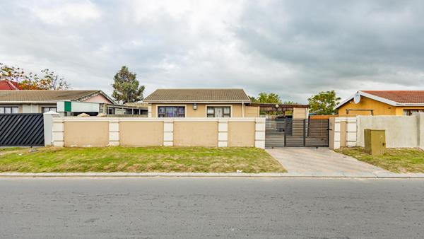 7 Bedroom House