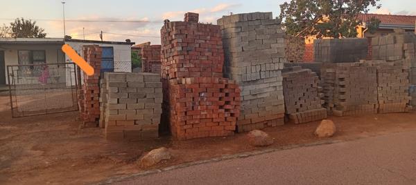 405 m² Land