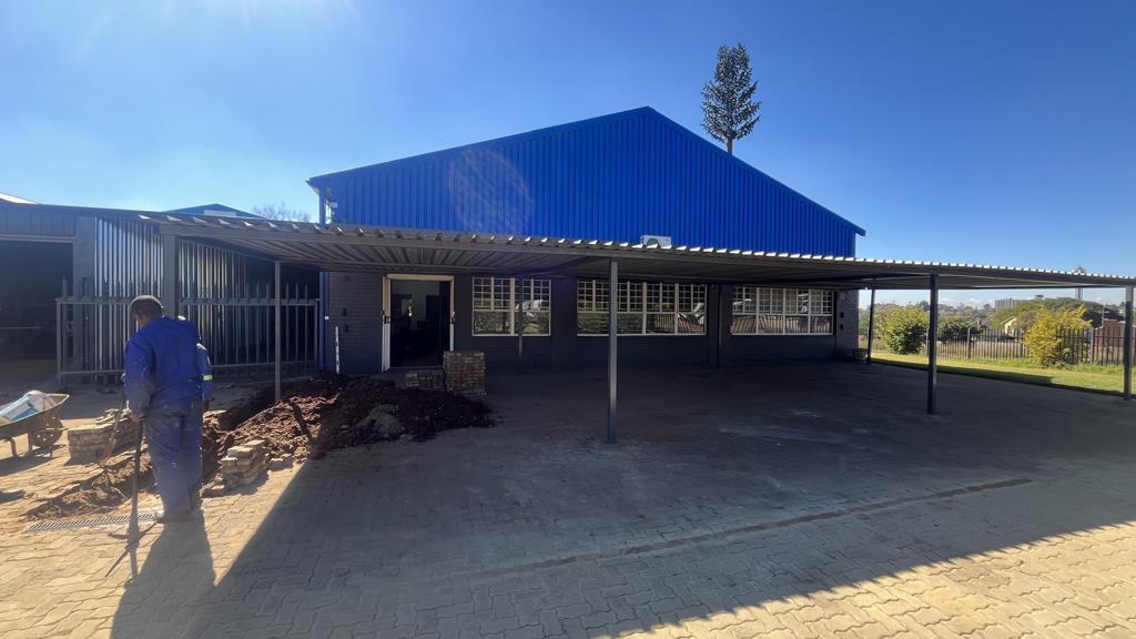 683 m² Industrial space