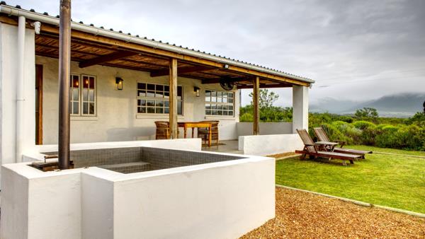 40.3 ha Farm with House
