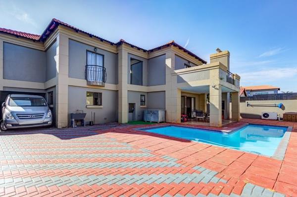5 Bedroom House