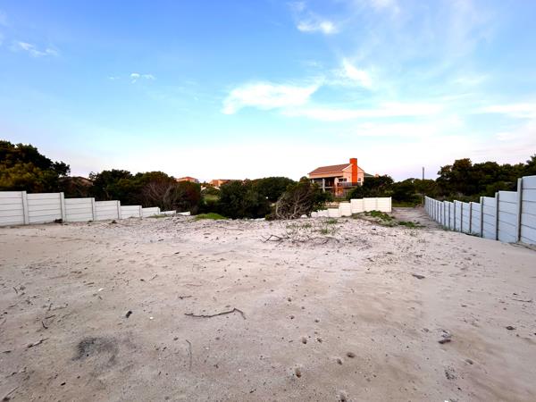 700 m² Land
