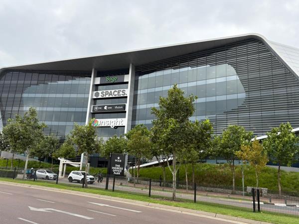 432.9 m² Commercial space