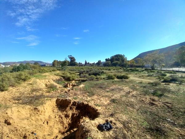 4 111 m² Land