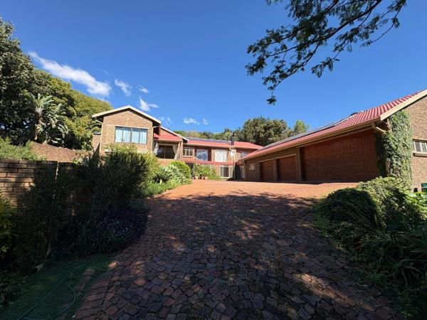 6 Bedroom House