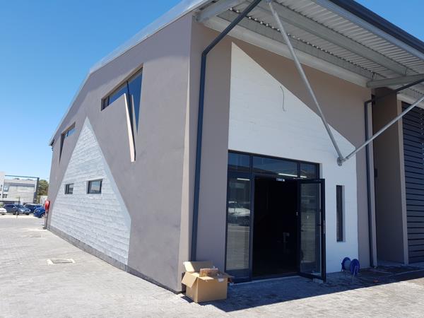 145 m² Commercial space