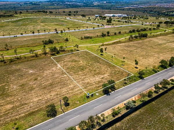 1 209 m² Land