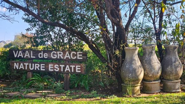 800 m² Land
