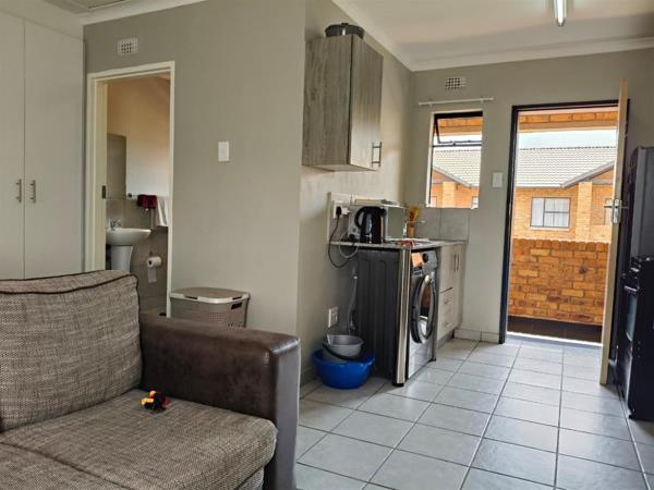 1 Bedroom House
