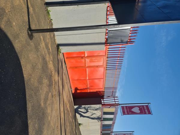 275 m² Commercial space