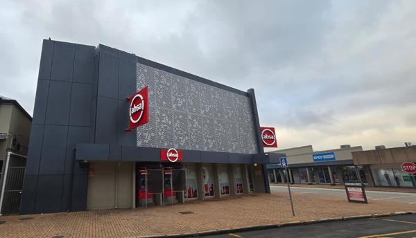 902 m² Commercial space