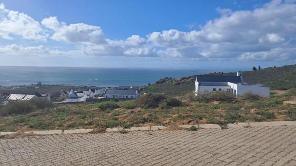 742 m² Land