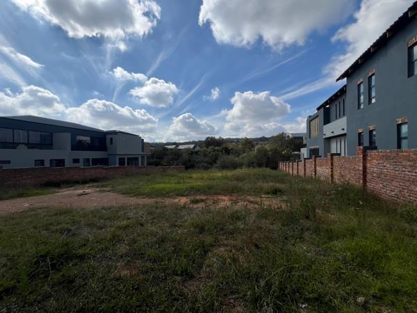 1 098 m² Land