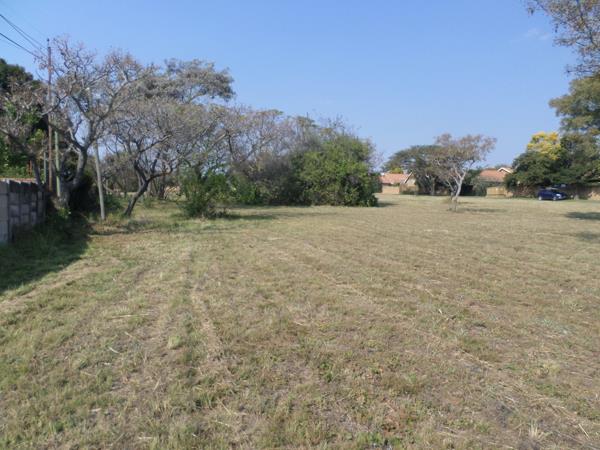 1 200 m² Land