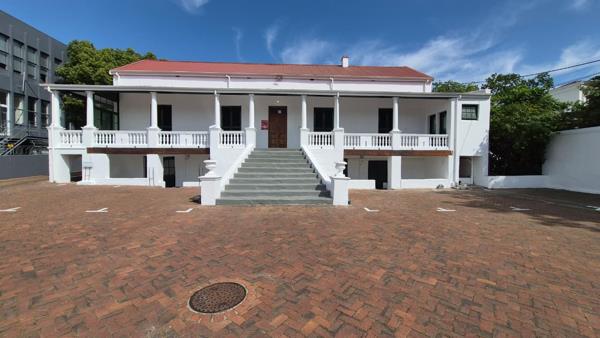 382 m² Commercial space
