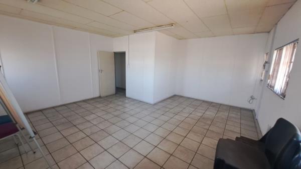 144 m² Commercial space