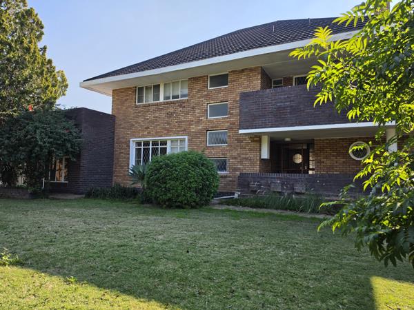 6 Bedroom House
