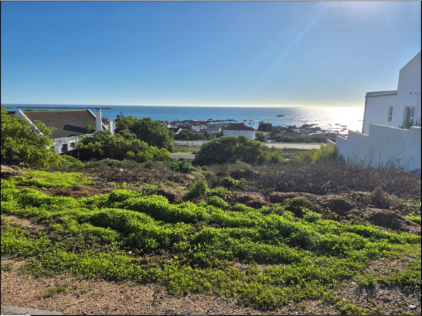 690 m² Land