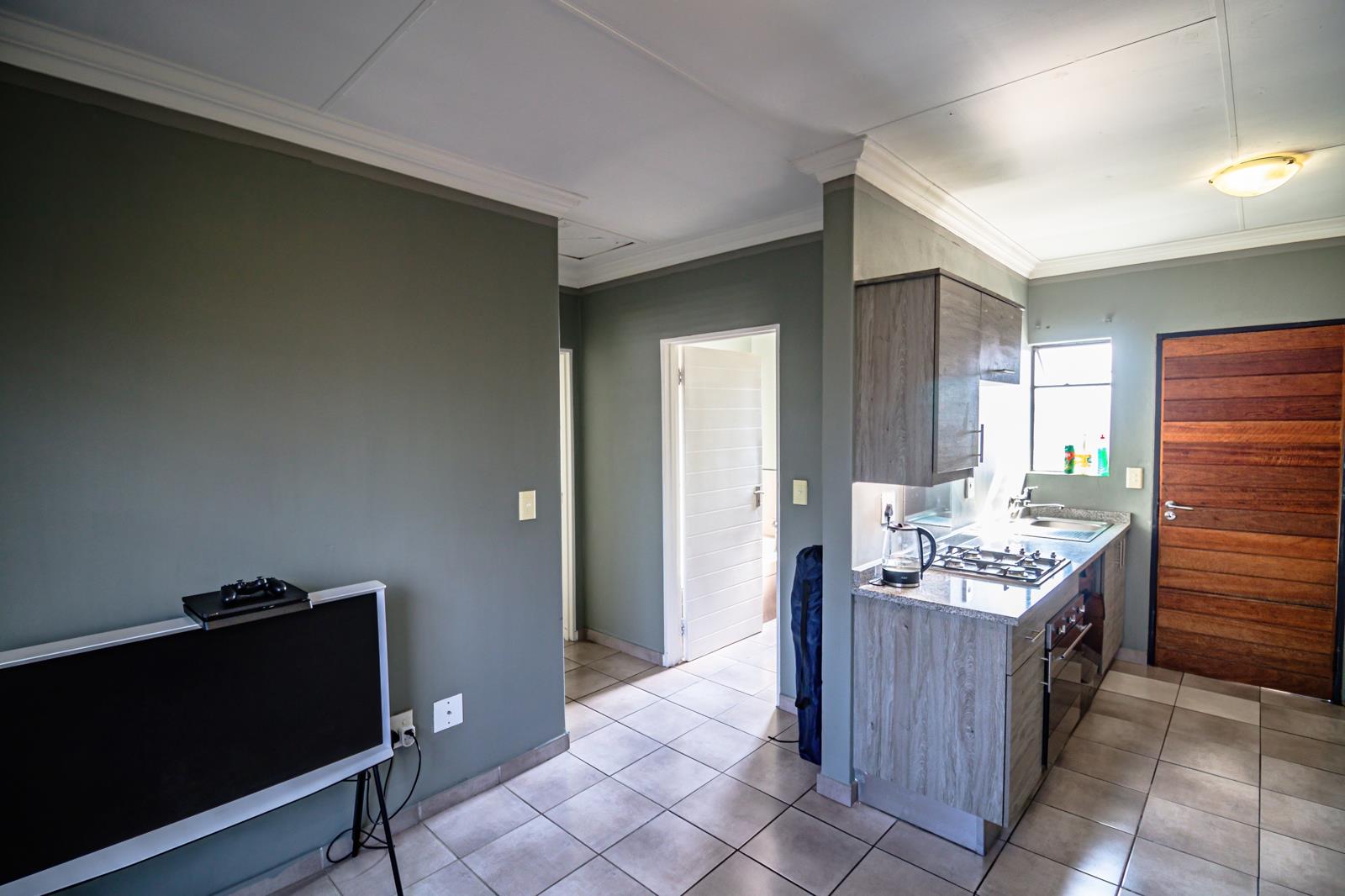 2 Bedroom Apartment in Summerset