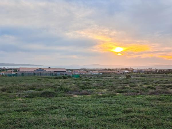 651 m² Land