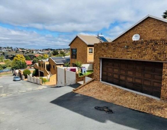 3 Bedroom Townhouse