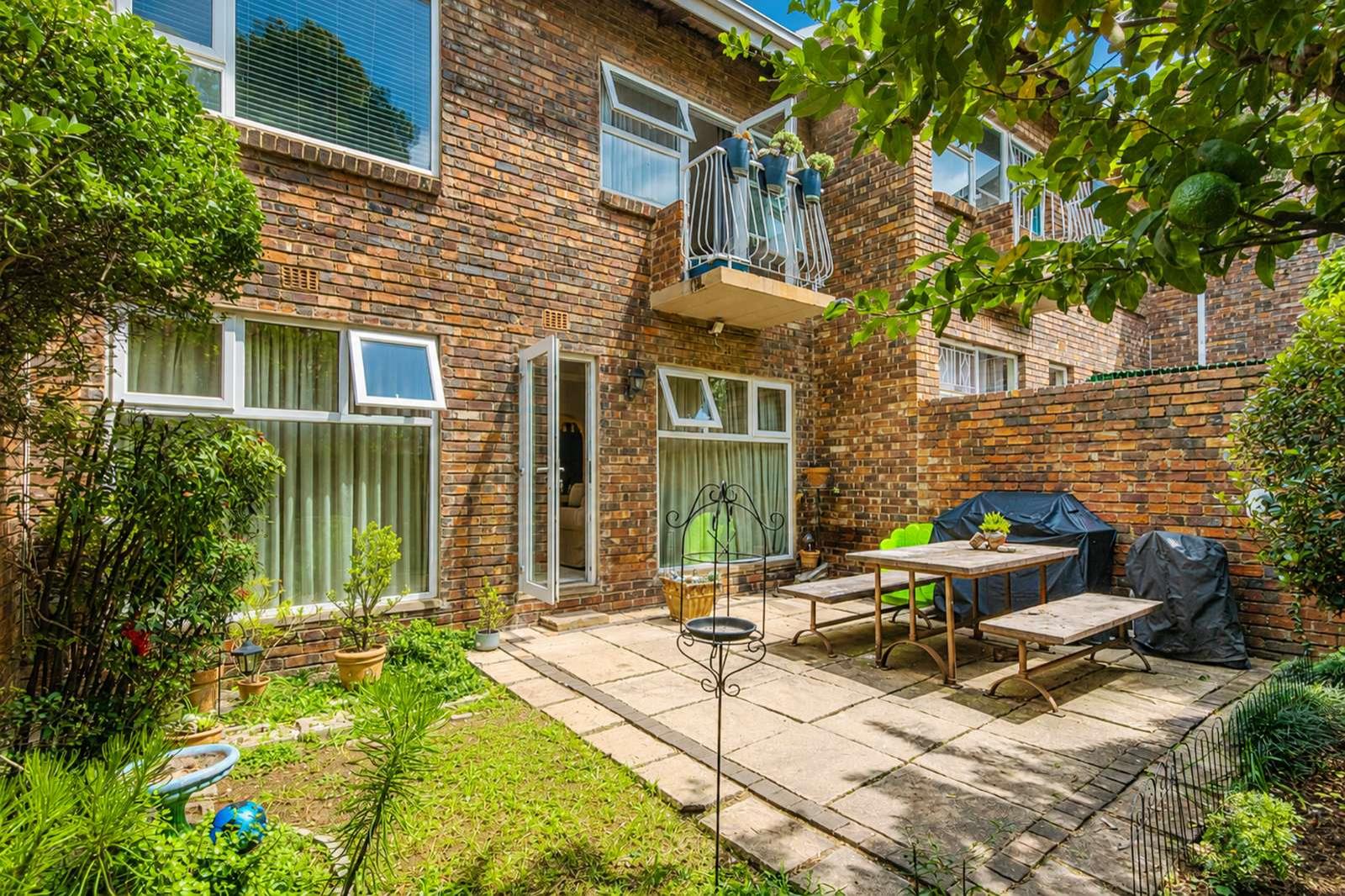 3 Bedroom Townhouse in Randpark Ridge