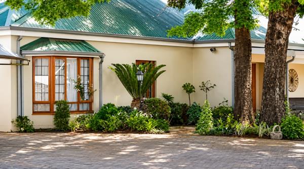 18 Bedroom House
