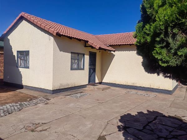2 Bedroom House