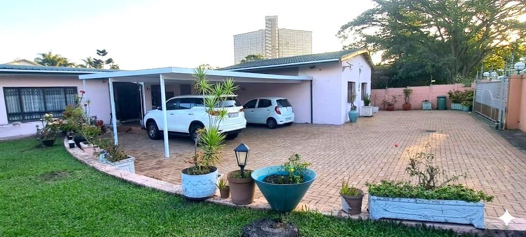 5 Bedroom House