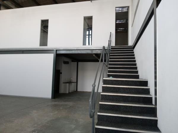 196 m² Commercial space