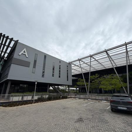 394 m² Commercial space