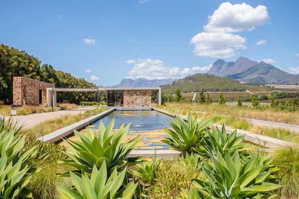 1 158 m² Land