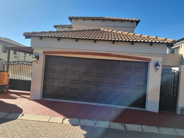 4 Bedroom Townhouse