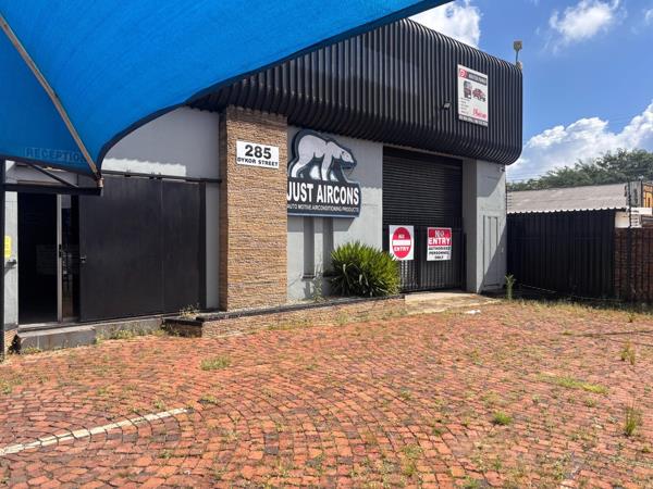 1 015 m² Industrial space