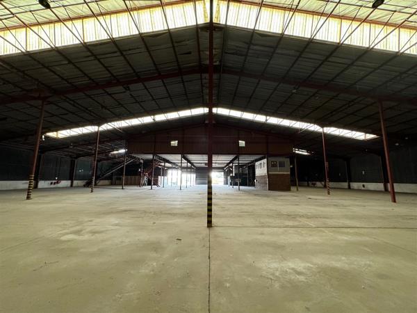 8 996 m² Industrial space