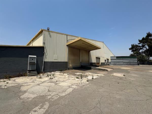 8 996 m² Industrial space