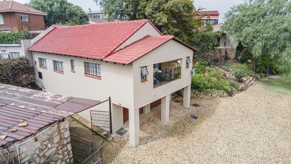 8 Bedroom House