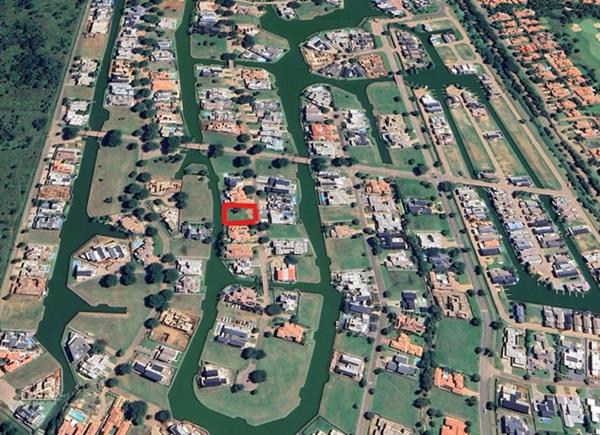 830 m² Land