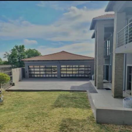 7 Bedroom House